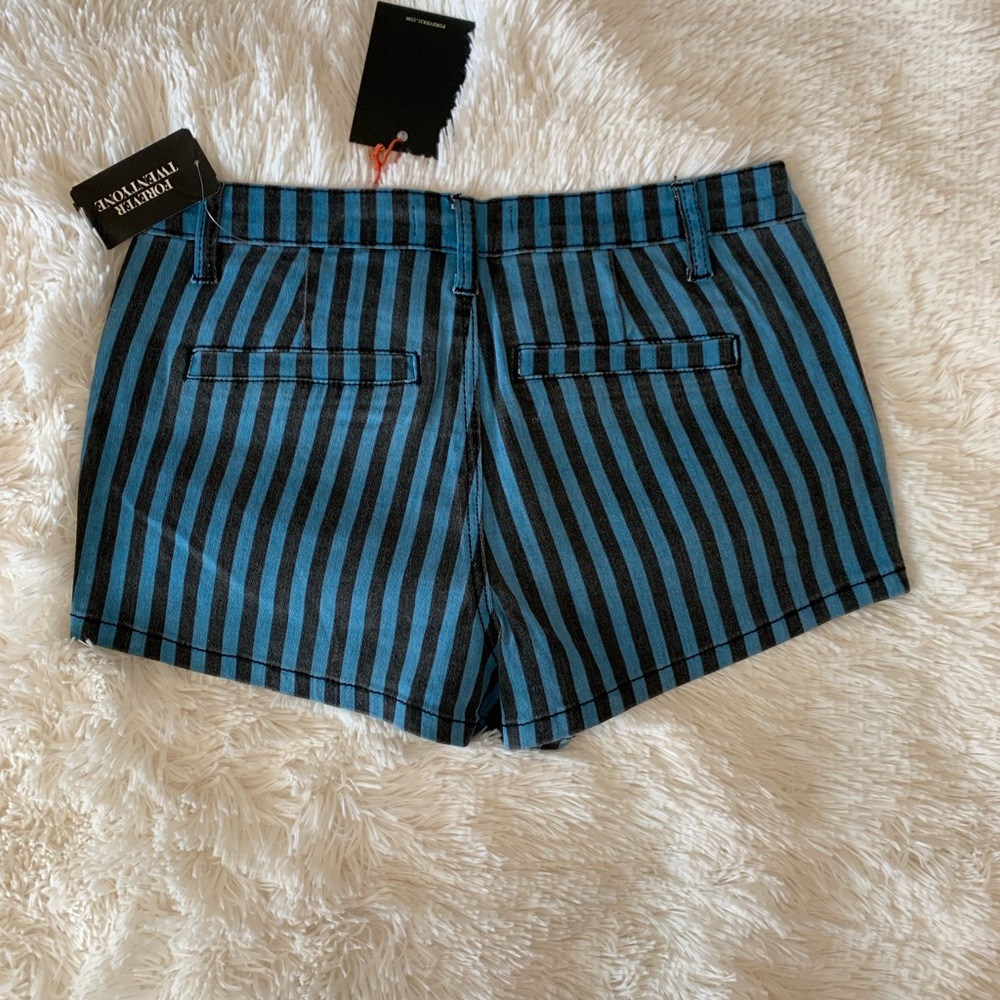 Shorts - Picture 2 of 2